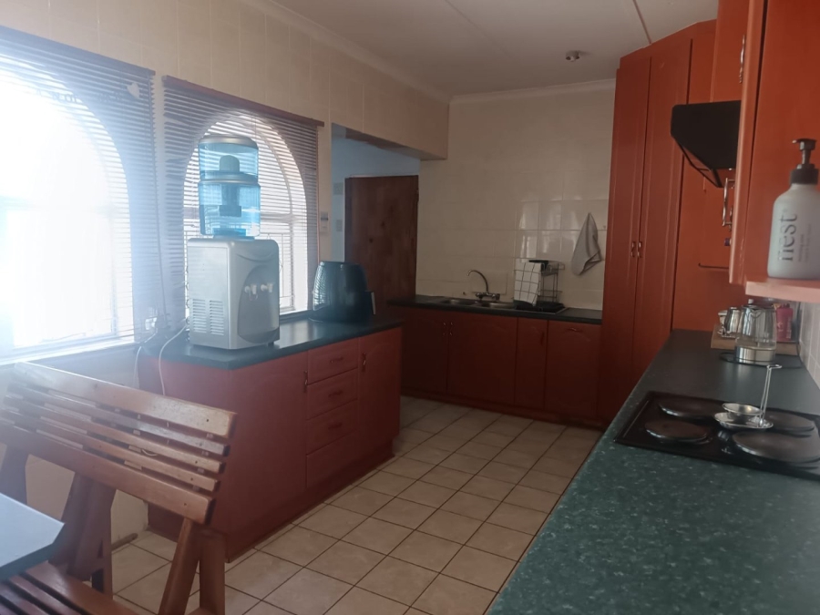 4 Bedroom Property for Sale in Carters Glen Northern Cape